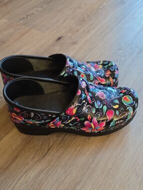 Dansko Clogs Size 38